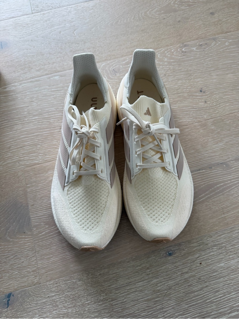 adidas Ultraboost Cream Women's US9